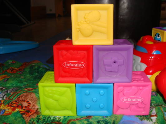 infantino squeeze blocks